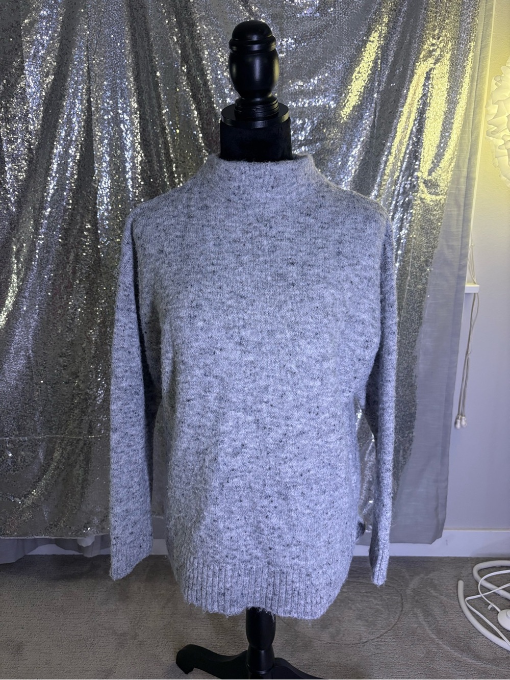 Heathered Knit Sweater 🤍